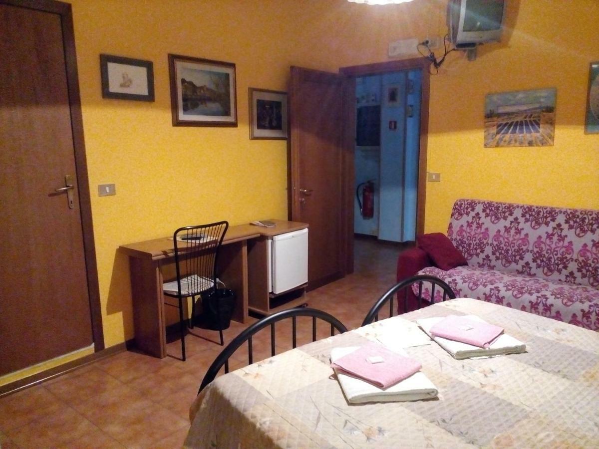 Petrarca Acomodação com café da manhã  *